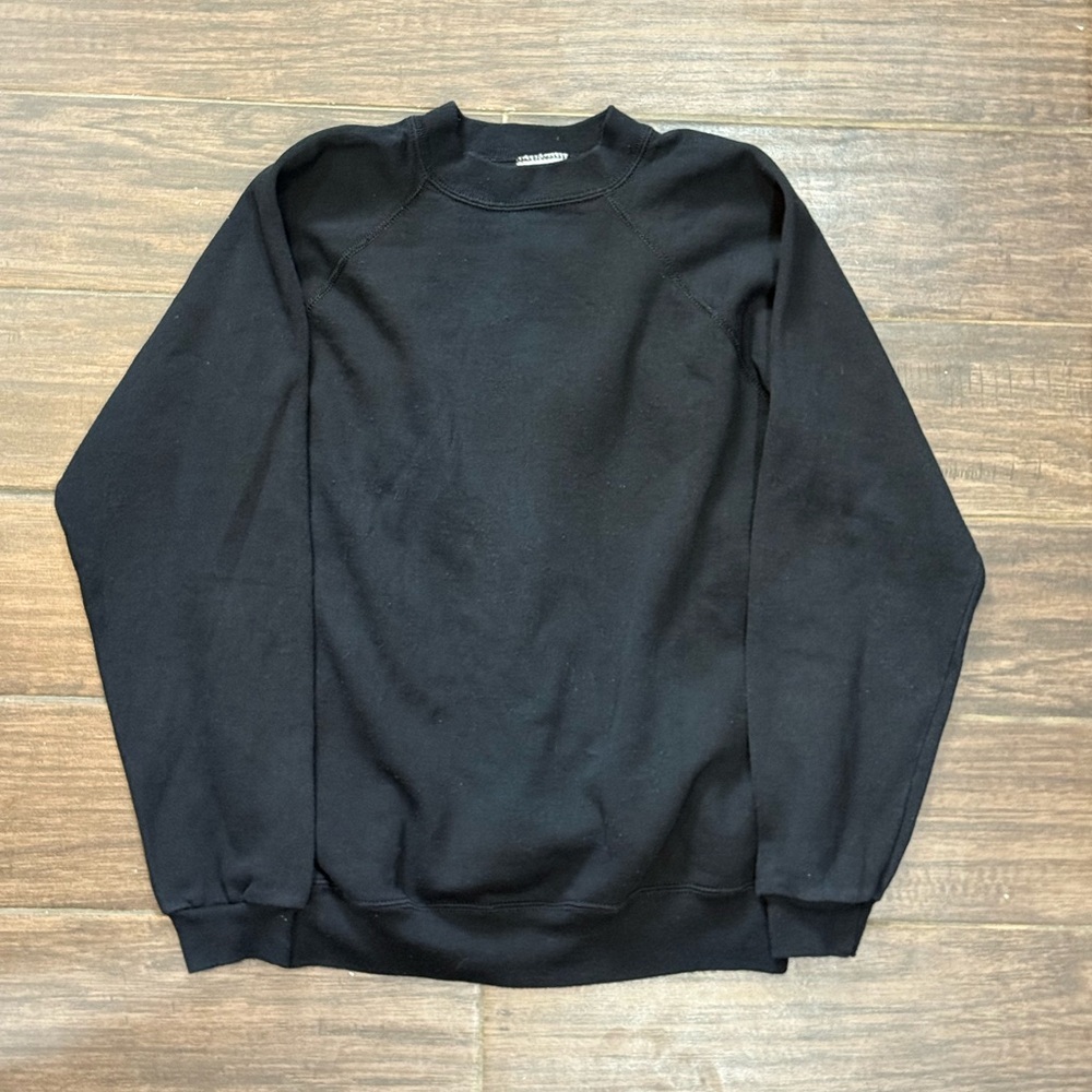 Classic Hanes Activewear Black Sweatshirt L